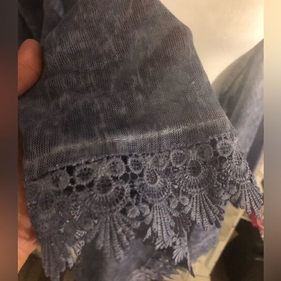 💕5️⃣Elena baldi cardigan with crochet hems size small - Picture 2 of 5